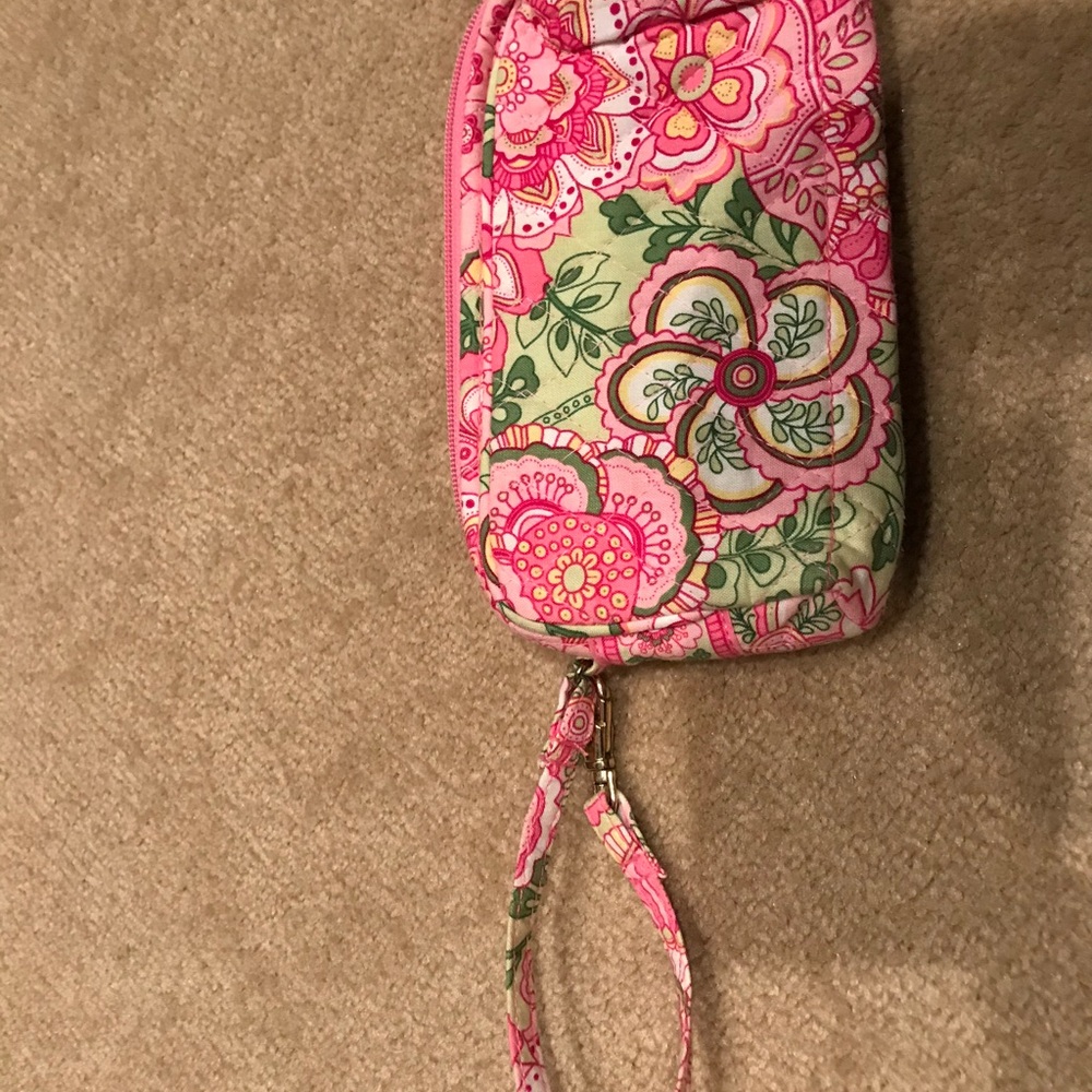 Vera Bradley Wristlet🌸